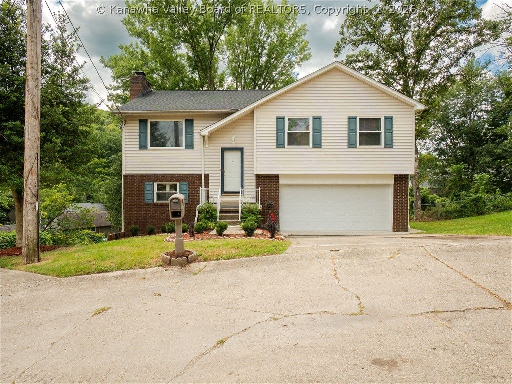 5011 Tipperary Street, Charleston, WV 25313