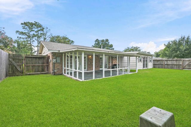 1930 Redway Lane, Houston, TX 77062