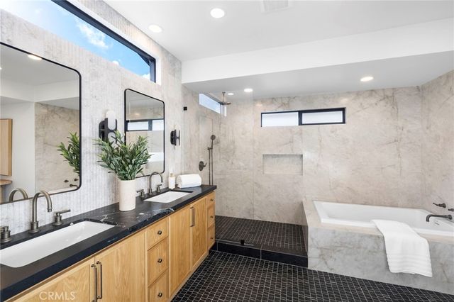 1700 Port Ashley, Newport Beach, CA 92660