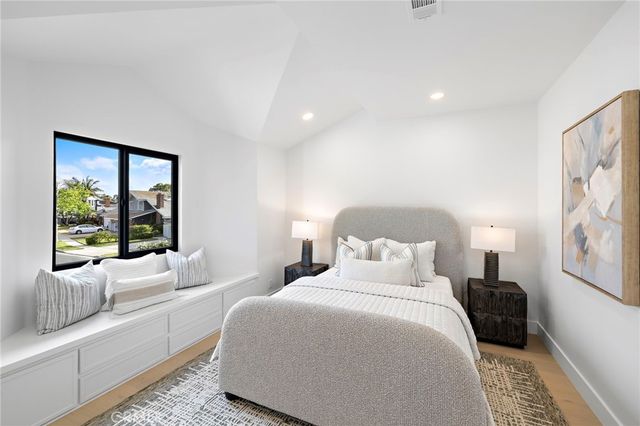 1700 Port Ashley, Newport Beach, CA 92660