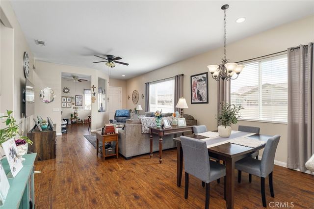 19493 Tor Hill, Apple Valley, CA 92308