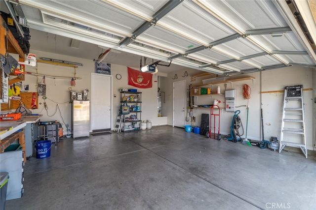 19493 Tor Hill, Apple Valley, CA 92308