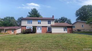 12518 Woodstream Drive, St Louis, MO 63138