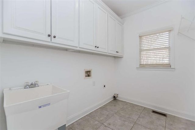 4234 Quail Creek Drive, Flowery Branch, GA 30542