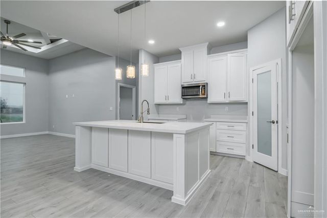 6514 N La Villita Street, Edinburg, TX 78542