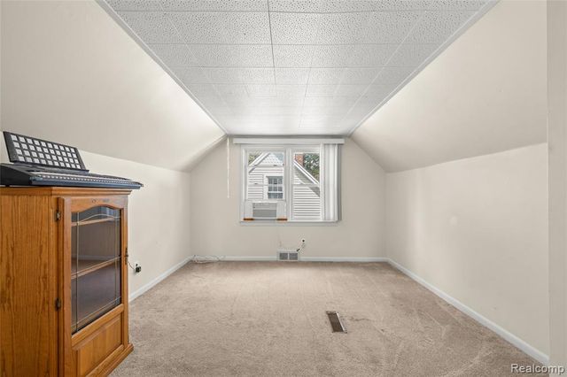 28627 Bridge Street, Garden City, MI 48135