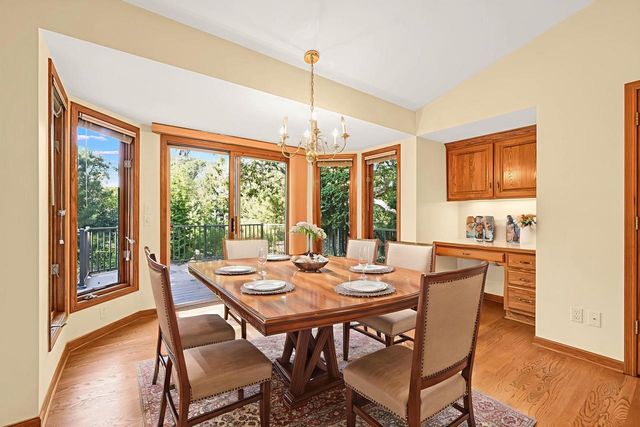 1244 Hickory DRIVE N, Waukesha, WI 53186