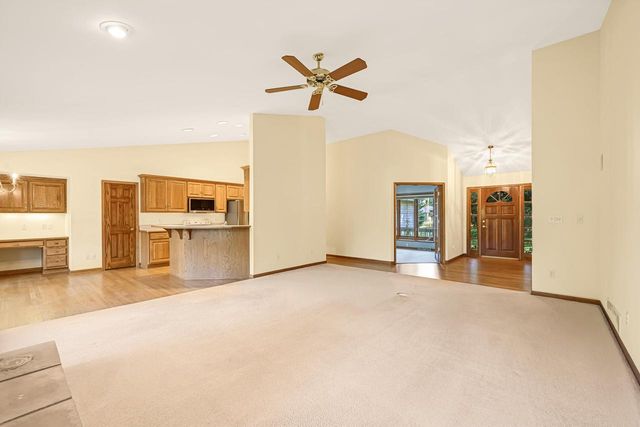 1244 Hickory DRIVE N, Waukesha, WI 53186