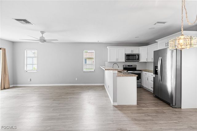 1031 SE 8th TER 2H, Cape Coral, FL 33990