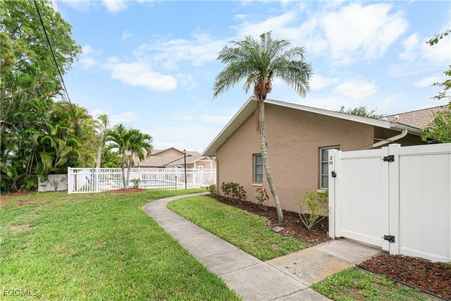 1031 SE 8th TER 2H, Cape Coral, FL 33990