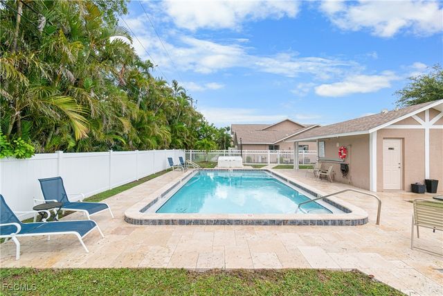 1031 SE 8th TER 2H, Cape Coral, FL 33990
