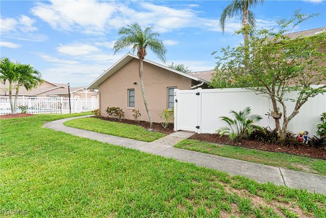 1031 SE 8th TER 2H, Cape Coral, FL 33990