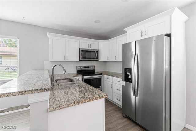 1031 SE 8th TER 2H, Cape Coral, FL 33990