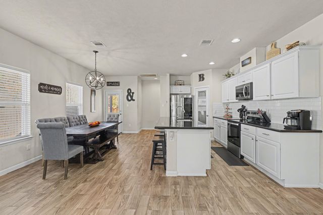 186 N Village Cove Loop, Livingston, TX 77351