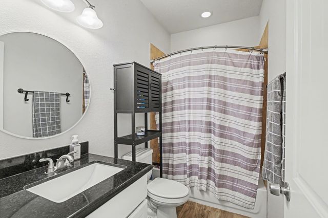 186 N Village Cove Loop, Livingston, TX 77351