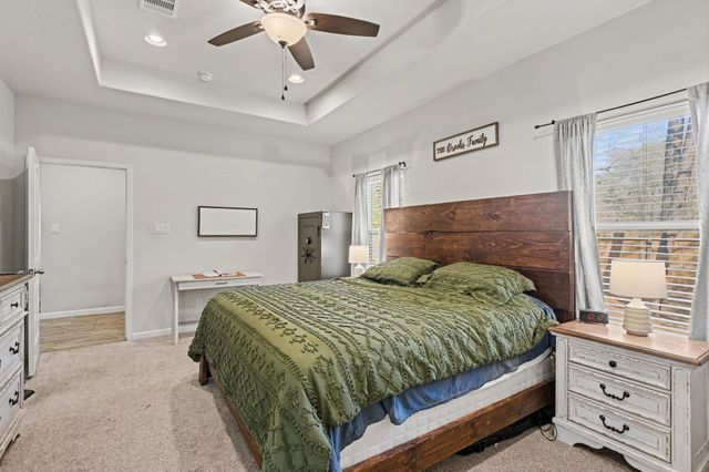 186 N Village Cove Loop, Livingston, TX 77351