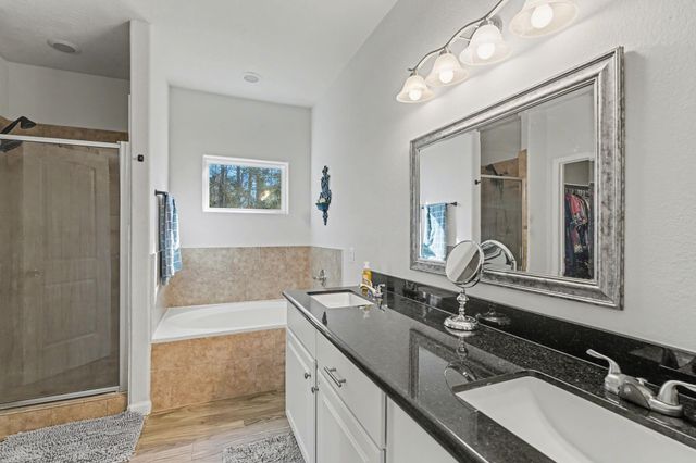 186 N Village Cove Loop, Livingston, TX 77351