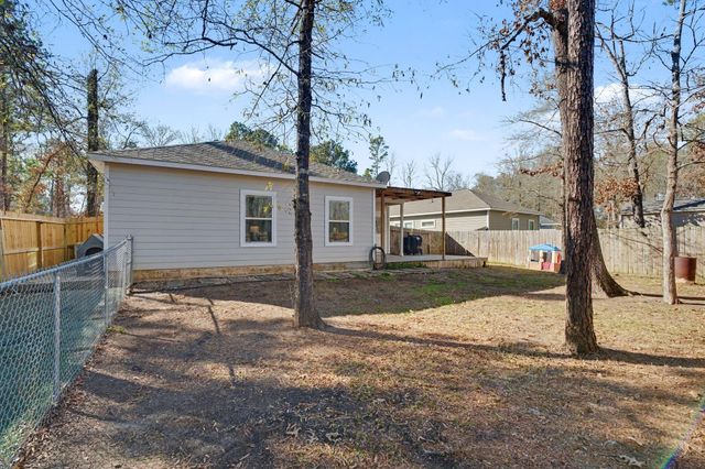 186 N Village Cove Loop, Livingston, TX 77351