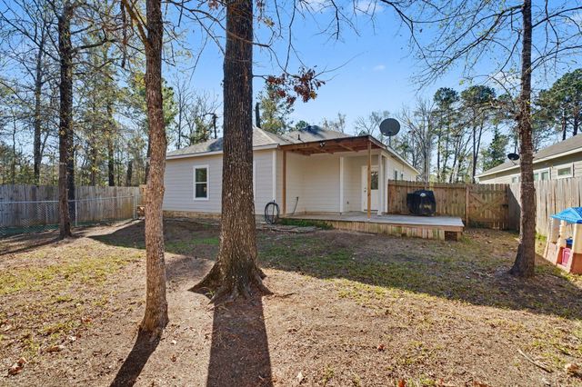 186 N Village Cove Loop, Livingston, TX 77351