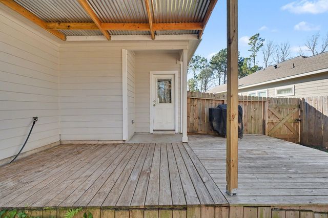 186 N Village Cove Loop, Livingston, TX 77351