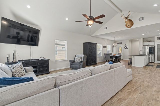 186 N Village Cove Loop, Livingston, TX 77351