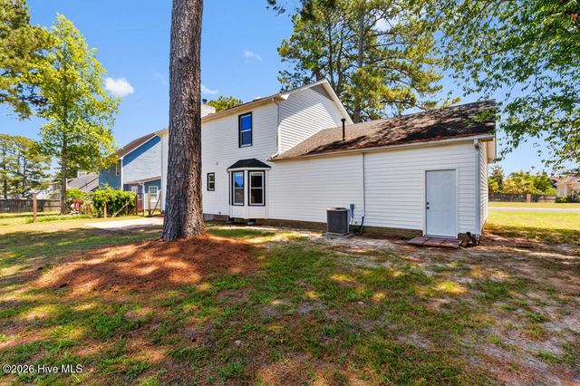 716 Larkspur Drive, Fayetteville, NC 28311