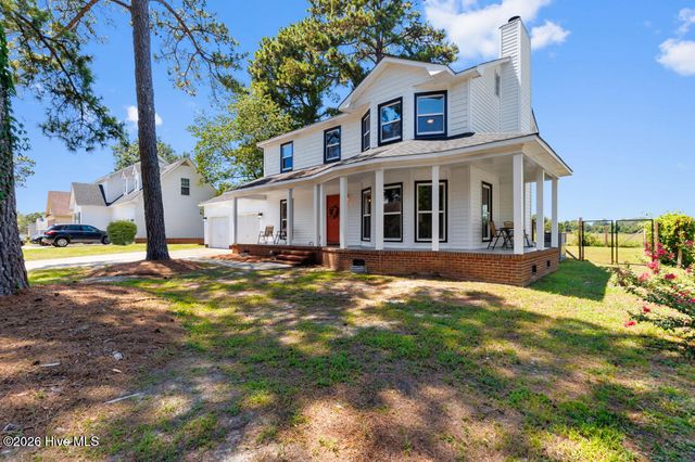 716 Larkspur Drive, Fayetteville, NC 28311