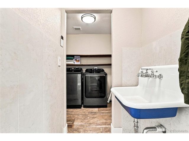 1658 Spring Water Pl, Littleton, CO 80129
