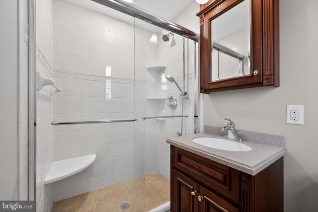 305 SOMERSET PL, Wallingford, PA 19086