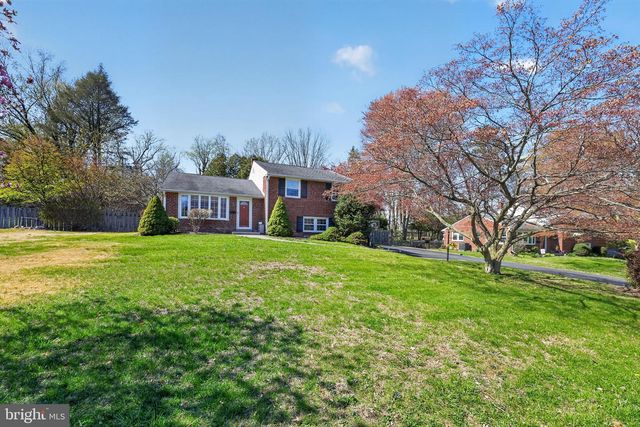 305 SOMERSET PL, Wallingford, PA 19086