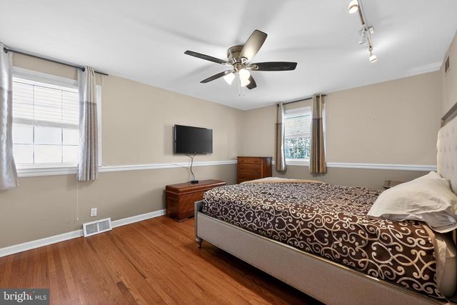 305 SOMERSET PL, Wallingford, PA 19086