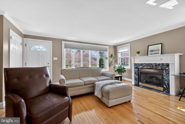 305 SOMERSET PL, Wallingford, PA 19086