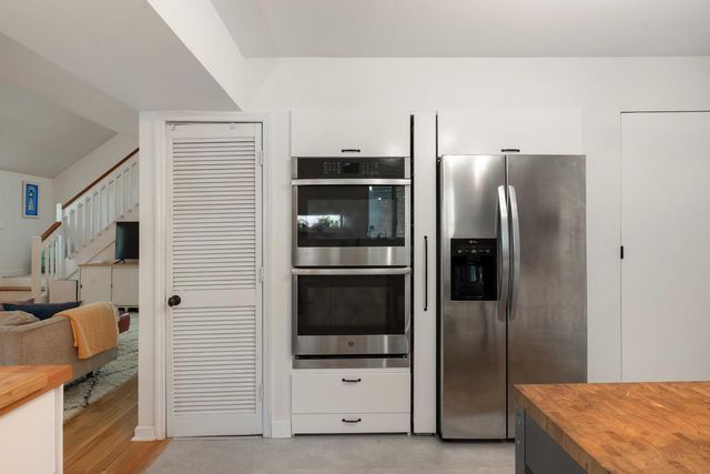 1515 N Lakeshore Drive, Mount Pleasant, SC 29466