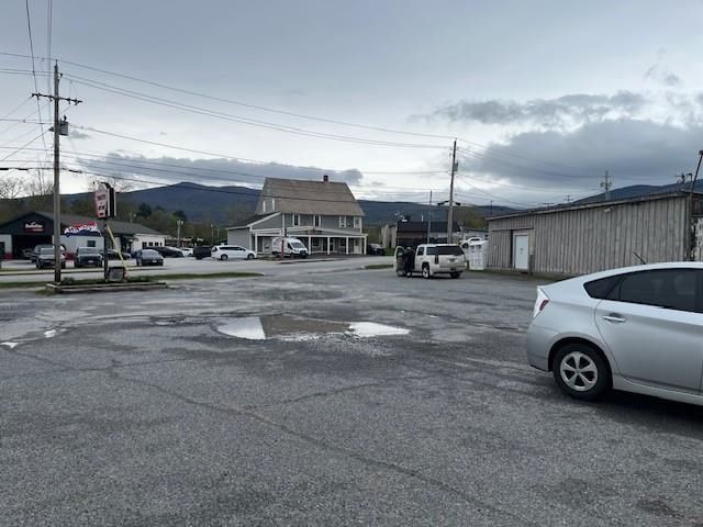 131 Strongs Avenue, Rutland City, VT 05701