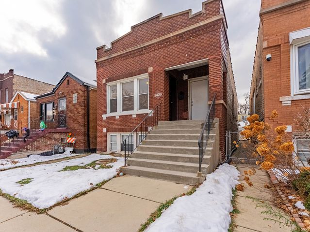 2426 S Central Avenue, Cicero, IL 60804