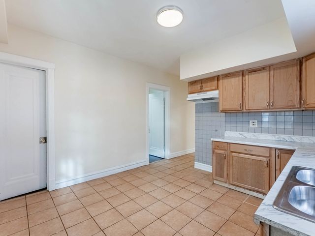 2426 S Central Avenue, Cicero, IL 60804