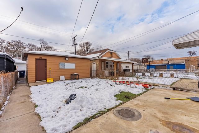 2426 S Central Avenue, Cicero, IL 60804