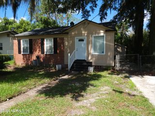 8004 DELAWARE Avenue, Jacksonville, FL 32208