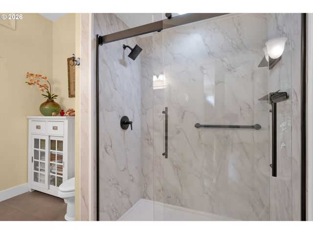 6027 VIEW Loop, Florence, OR 97439