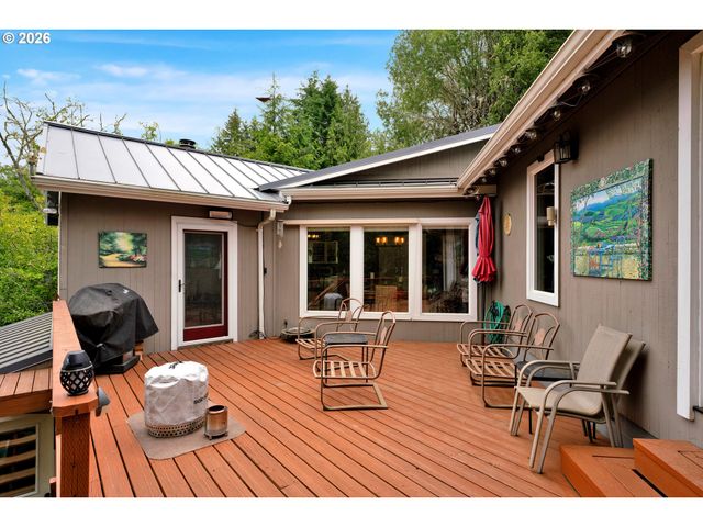 6027 VIEW Loop, Florence, OR 97439