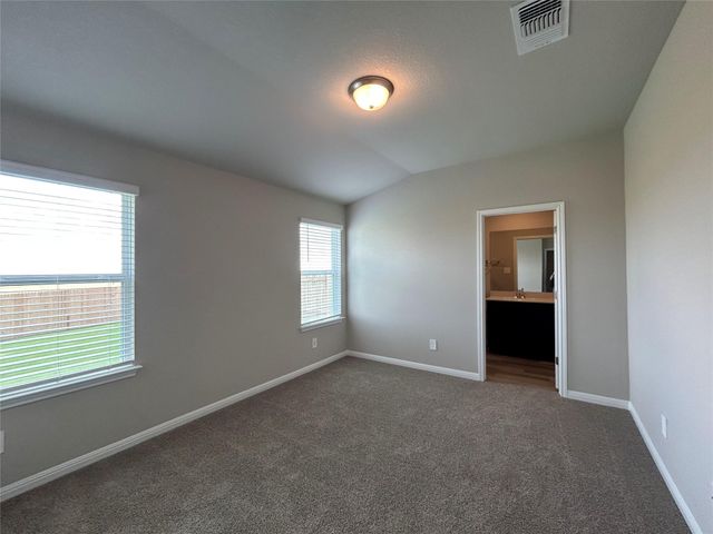 140 Honey Bee RD, Jarrell, TX 76537