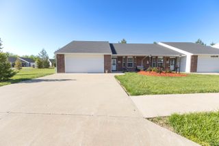 1220 SHEPHERDS DR, Moberly, MO 65270