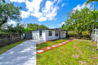 3494 SW 56th Ave, West Park, FL 33023