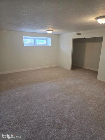 2037 NAPFLE AVE, Philadelphia, PA 19152