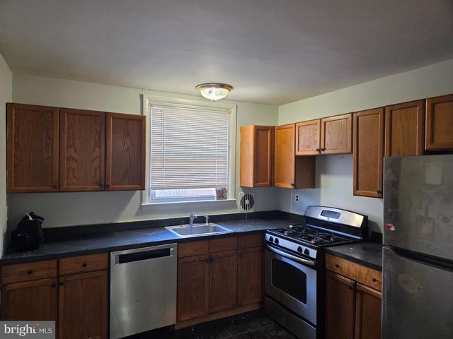 2037 NAPFLE AVE, Philadelphia, PA 19152