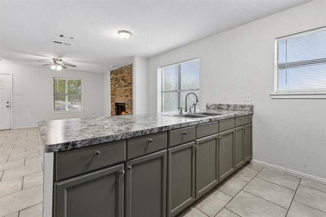 1401 Brook Meadow Circle, Lancaster, TX 75134