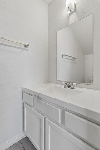 1401 Brook Meadow Circle, Lancaster, TX 75134