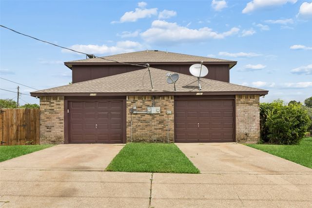 1401 Brook Meadow Circle, Lancaster, TX 75134