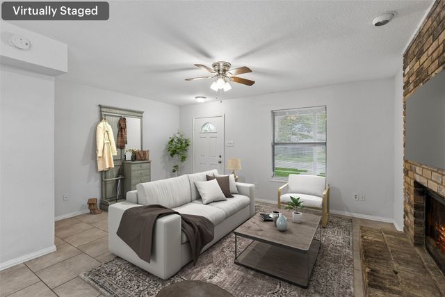 1401 Brook Meadow Circle, Lancaster, TX 75134