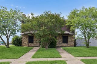 1401 Brook Meadow Circle, Lancaster, TX 75134